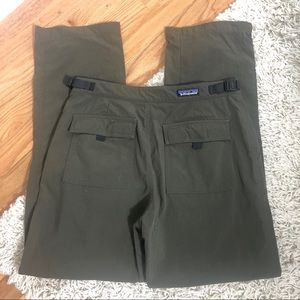 Patagonia Olive Green Wind Proof Hiking Pants Sz 8